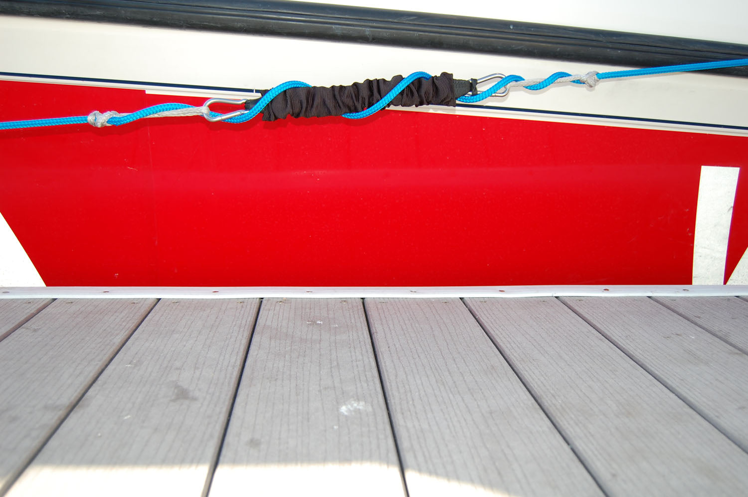 DockShockle™ Dock Line Snubber for Smaller Boats, Black, 12" (31 cm) - SKU 2415